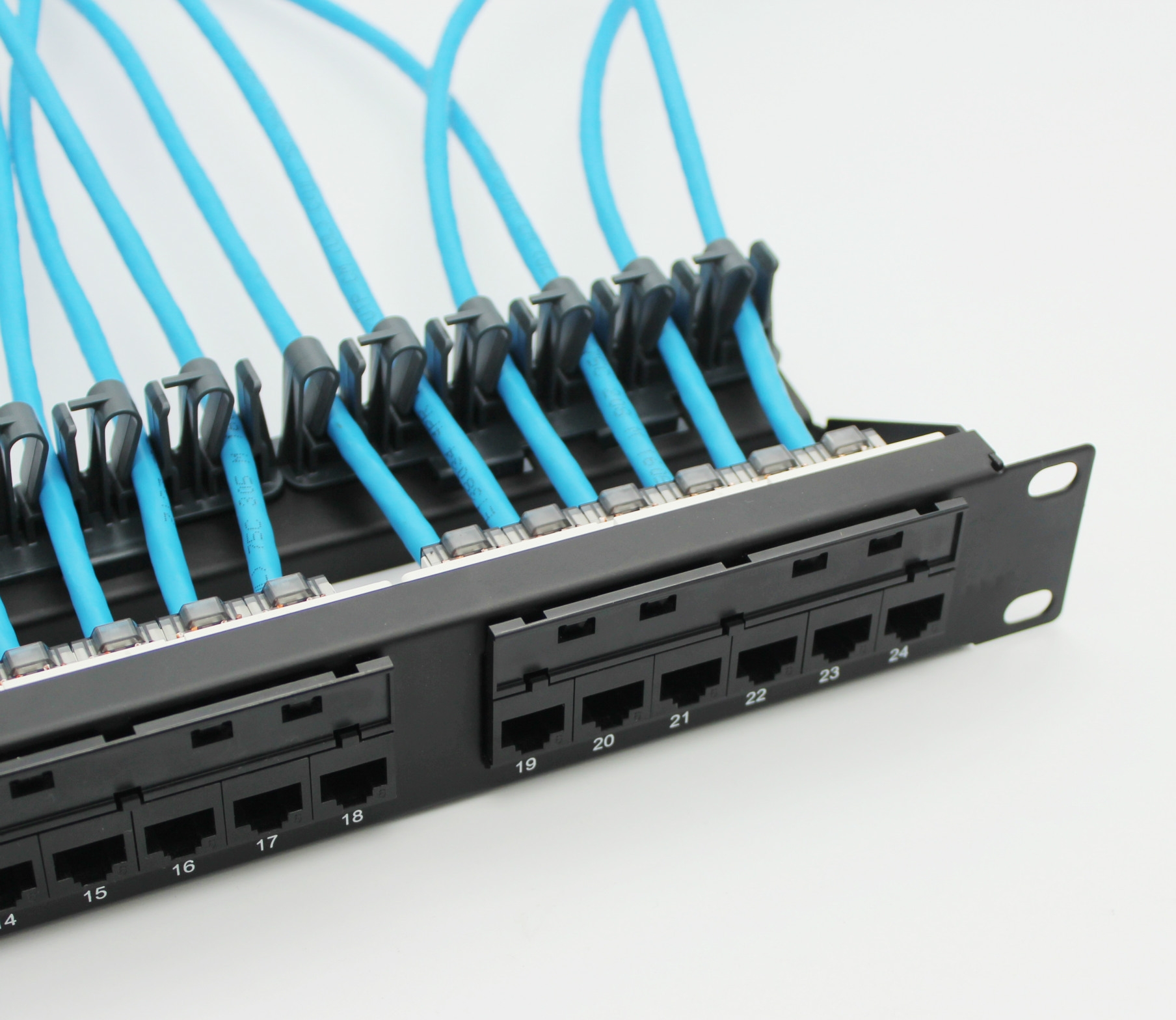 A função e a diferença do quadro de distribuição, quadro de jumper e quadro de linha 